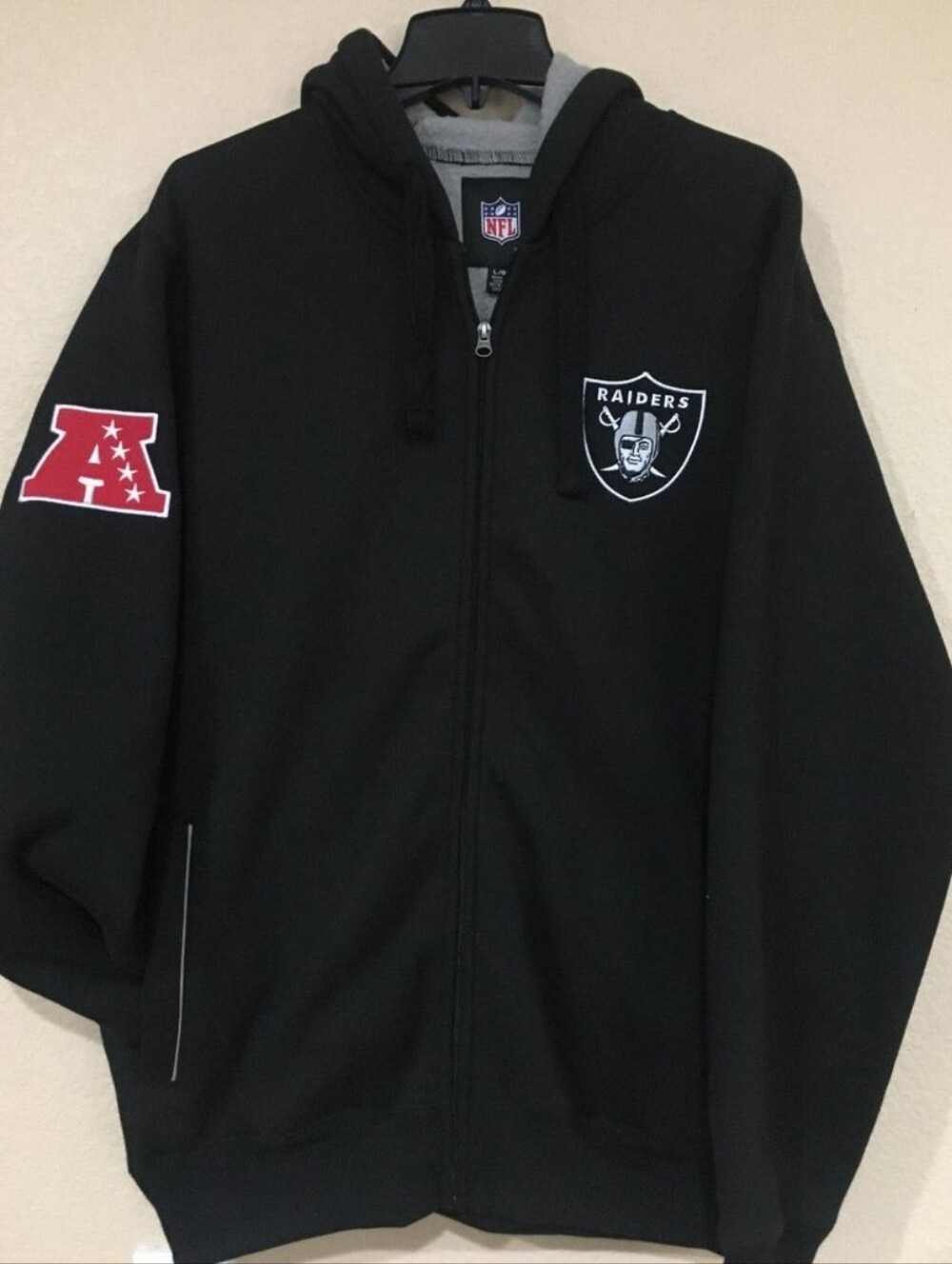 NFL Raiders Hooded Full Zip Jacket with Pockets Size M NWT